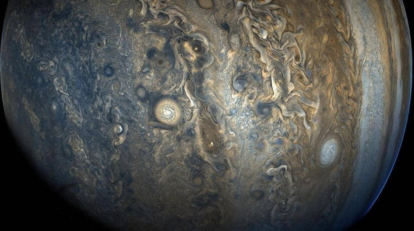 Πλανήτης Δίας: Δείτε τις εκπληκτικές φωτογραφίες που απαθανατίστηκαν από το διαστημικό σκάφος «Ήρα»